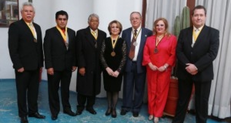 Décima Quinta Entrega de la Presea Trayectoria de Éxito
